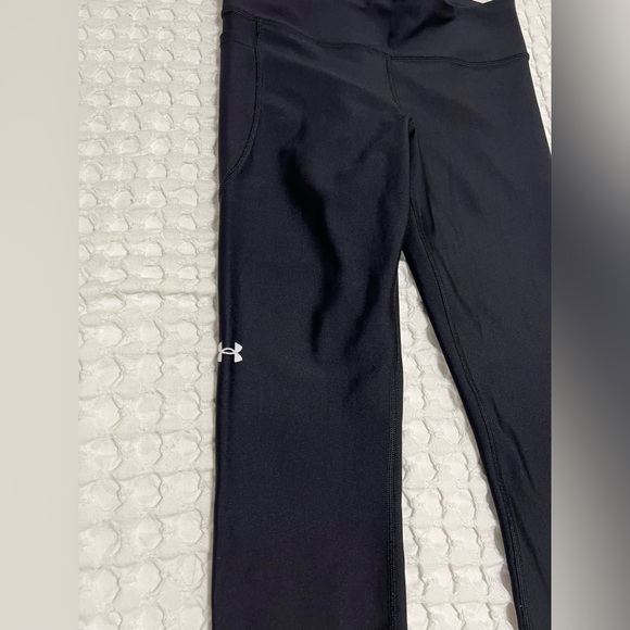 Under Armor HeatGear Black Compression Leggings - Picture 2 of 8